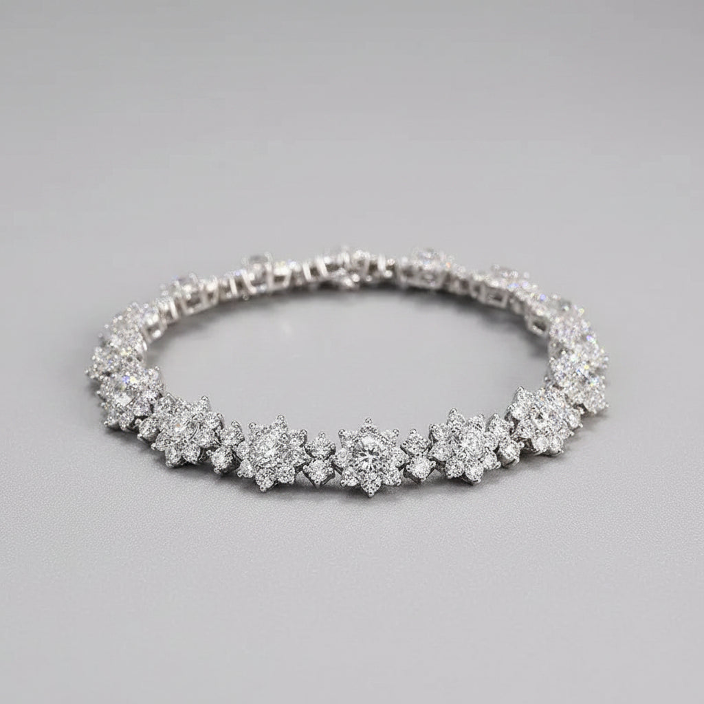 Vintage Lace Cat Eye Bracelet: Elevate Your Style with Timeless Elegance