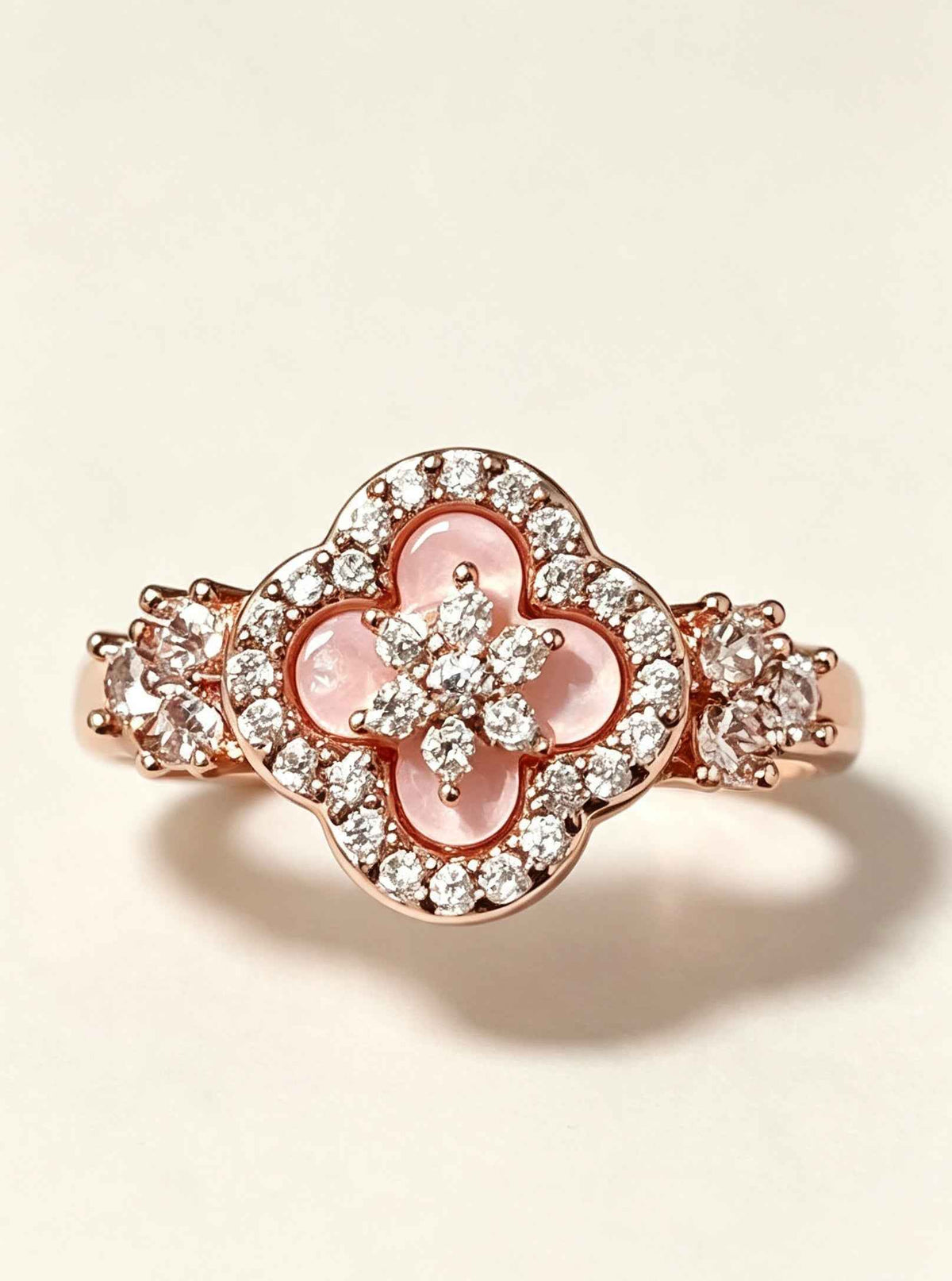 Elegant Rose Gold Plated Mother-of-Pearl Clover Open Ring – An Exquisite Botanical Touch