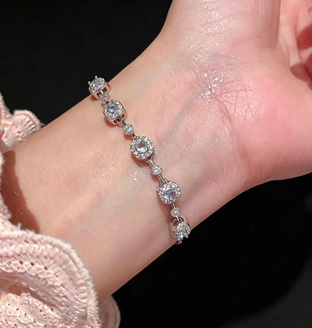 Elevate Your Style with the Adjustable Zirconia Halo Bracelet – Sparkling Elegance for Every Occasion