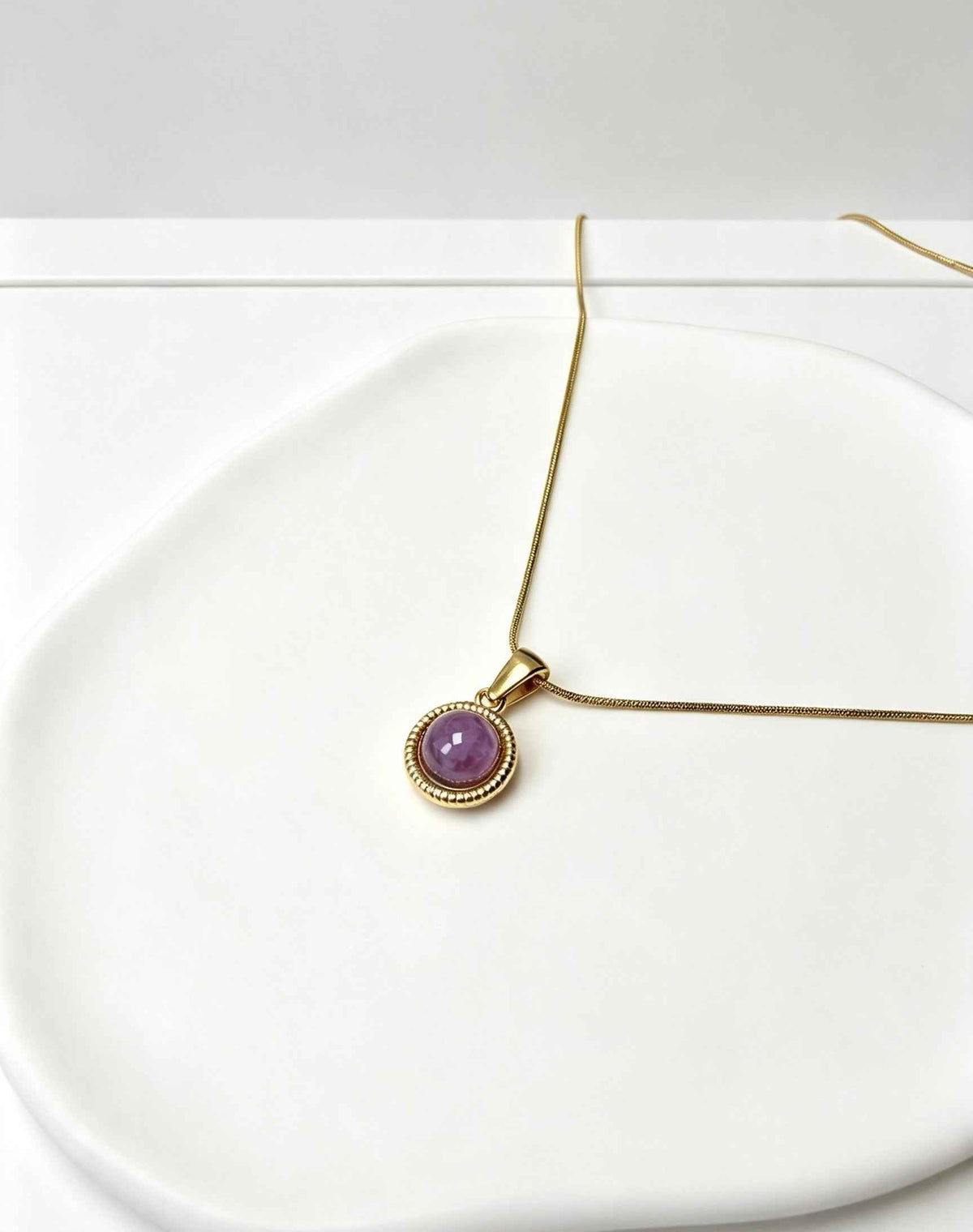 Elevate Your Style with the Old Money Round Cabochon Gold Plated Snake Chain Necklace