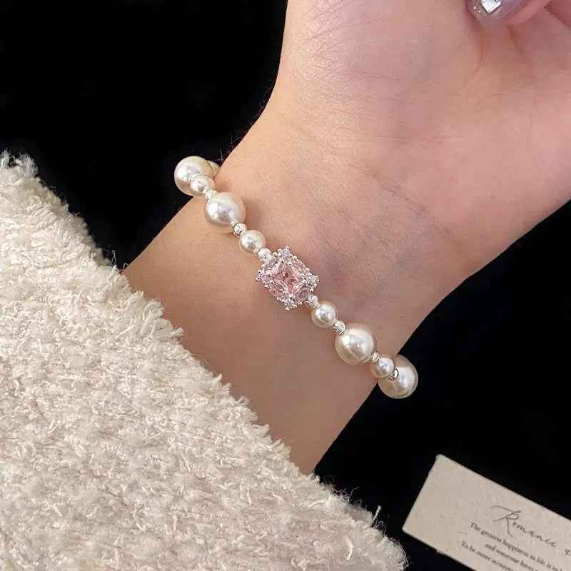 Elevate Your Style with the Elegant Pearl and Zircon Bracelet - Luumina