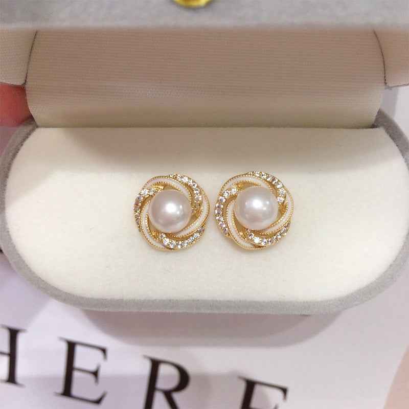 Natural Pearl Stud Earrings: Elevate Your Style with Timeless Elegance