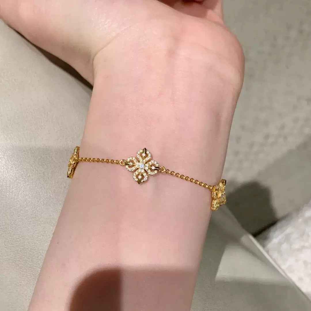 Hollow Floral Bracelet in Gold and Silver - Delicate Luxury for Every Occasion