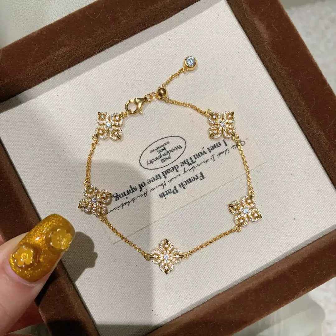 Hollow Floral Bracelet in Gold and Silver - Delicate Luxury for Every Occasion