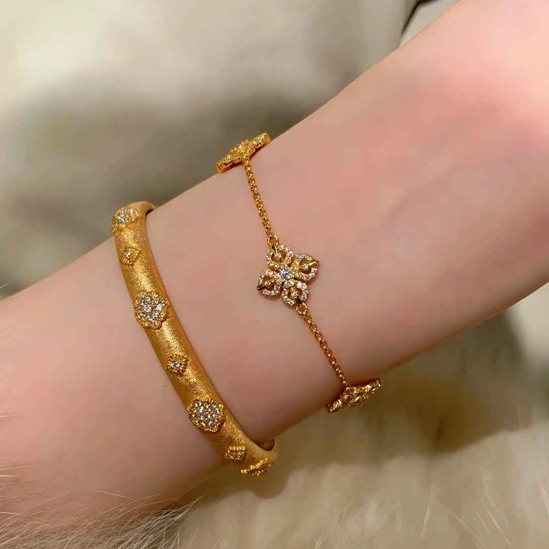 Hollow Floral Bracelet in Gold and Silver - Delicate Luxury for Every Occasion