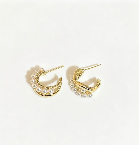Pearl Double-C Stud Earrings | 925 Silver Pin – Chic & Elegant