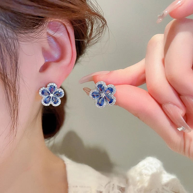 Botanical Five-Petal Flower Zircon Jewelry Set – Earrings & Necklace